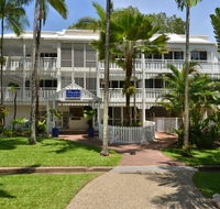 The White House Port Douglas - Accommodation Mermaid Beach