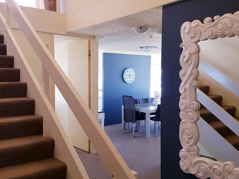 Surfers Chalet - Accommodation Mermaid Beach 34