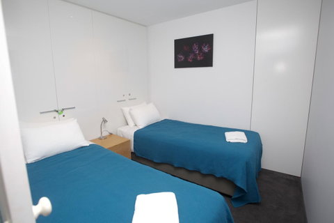 Circle Luxury Holidays - Accommodation Mermaid Beach 7