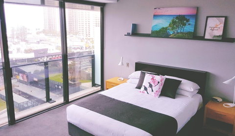 Circle Luxury Holidays - Accommodation Mermaid Beach 23