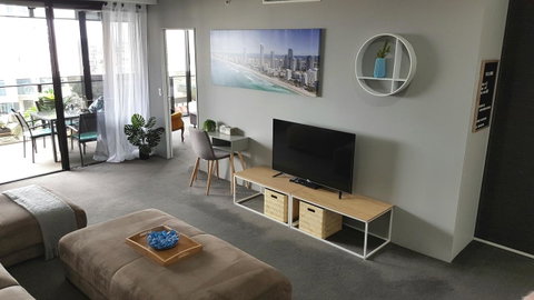 Circle Luxury Holidays - Accommodation Mermaid Beach 15
