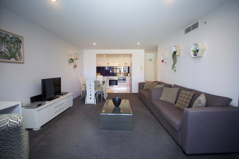 Circle Luxury Holidays - Accommodation Mermaid Beach 2