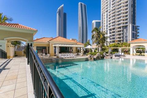 Mantra Towers Of Chevron - Accommodation Mermaid Beach 11