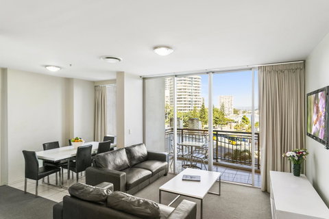 Mantra Towers Of Chevron - Accommodation Mermaid Beach 24