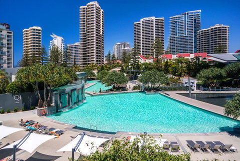Q1 Resort & Spa - Official - Accommodation Mermaid Beach 3