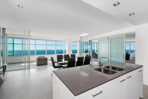 Q1 Resort & Spa - Official - Accommodation Mermaid Beach 29