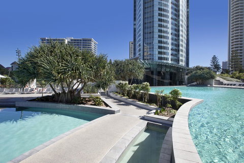 Q1 Resort & Spa - Official - Accommodation Mermaid Beach 4