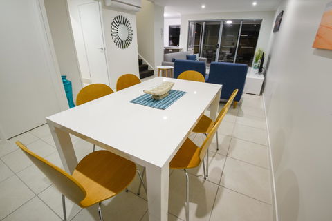 Direct Collective - Breeze On Brightwater - Accommodation Mermaid Beach 4