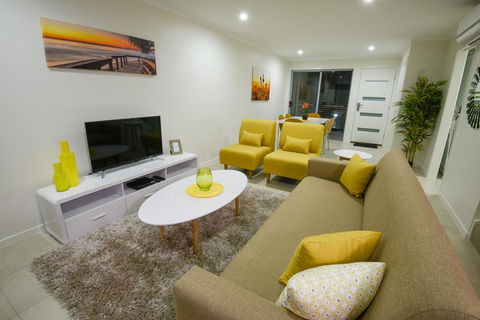 Direct Collective - Breeze On Brightwater - Accommodation Mermaid Beach 11