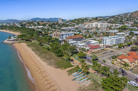 Madison Ocean Breeze Apartments - Accommodation Mermaid Beach 4