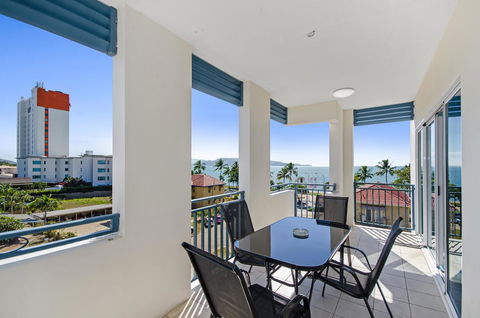 Madison Ocean Breeze Apartments - Accommodation Mermaid Beach 13