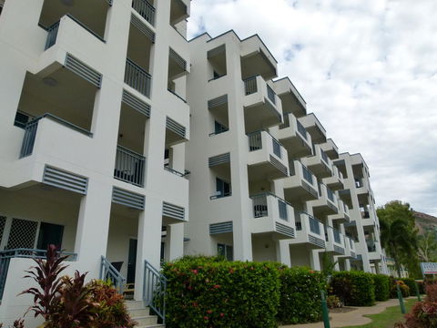 Madison Ocean Breeze Apartments - Accommodation Mermaid Beach 7