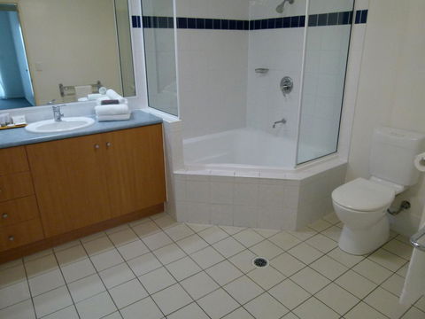 Madison Ocean Breeze Apartments - Accommodation Mermaid Beach 33