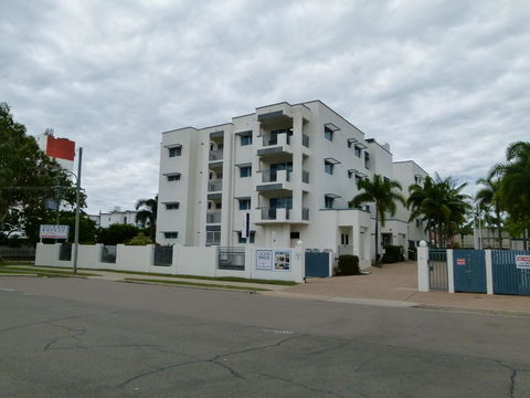 Madison Ocean Breeze Apartments - Accommodation Mermaid Beach 6