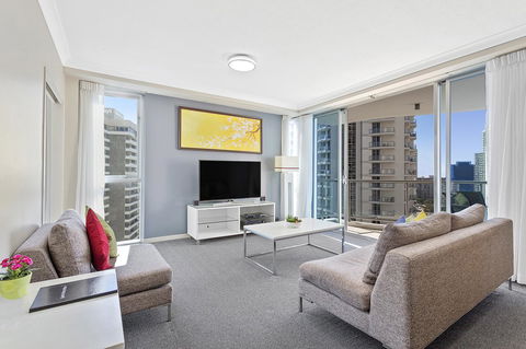 Beach Stay - Ocean & Riverview Resort Chevron Renaissance Central Surfers Paradise - Accommodation Mermaid Beach 7