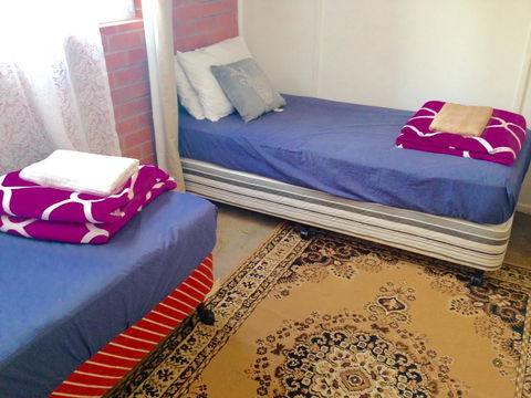 XYL Pets Friendly Seaside Boutique Guesthouse - Accommodation Mermaid Beach 8