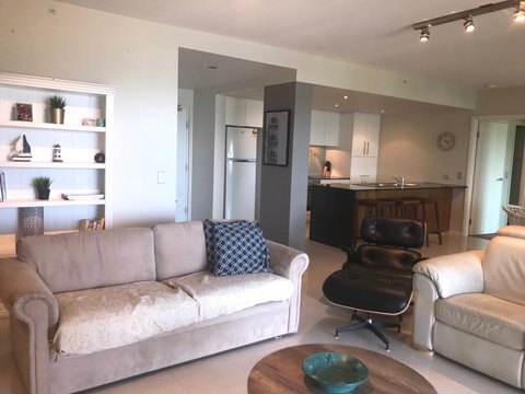 Proximity Waterfront Apartments - Accommodation Mermaid Beach 5