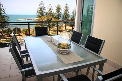 Proximity Waterfront Apartments - Accommodation Mermaid Beach 35