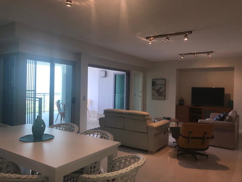 Proximity Waterfront Apartments - Accommodation Mermaid Beach 6