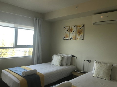 Proximity Waterfront Apartments - Accommodation Mermaid Beach 15