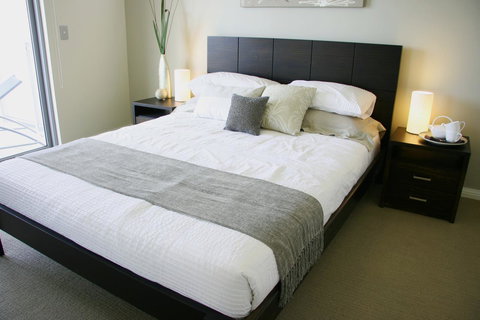 Proximity Waterfront Apartments - Accommodation Mermaid Beach 36