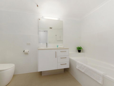 Sunbird Beach Resort Main Beach - Accommodation Mermaid Beach 31