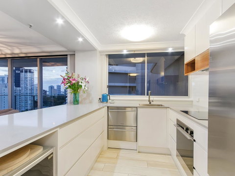 Sunbird Beach Resort Main Beach - Accommodation Mermaid Beach 8