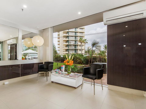Sunbird Beach Resort Main Beach - Accommodation Mermaid Beach 44