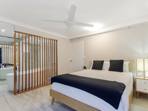 Sunbird Beach Resort Main Beach - Accommodation Mermaid Beach 7