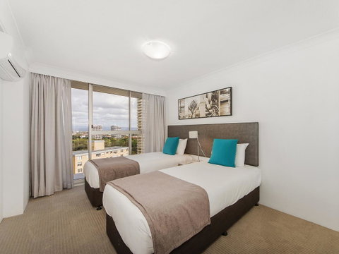 Sunbird Beach Resort Main Beach - Accommodation Mermaid Beach 28