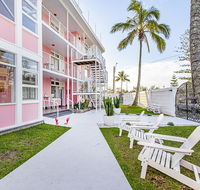 The Pink Hotel Coolangatta - Accommodation Mermaid Beach