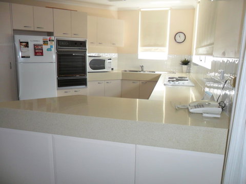 Grosvenor Beachfront Apartments Surfers Paradise - Accommodation Mermaid Beach 15