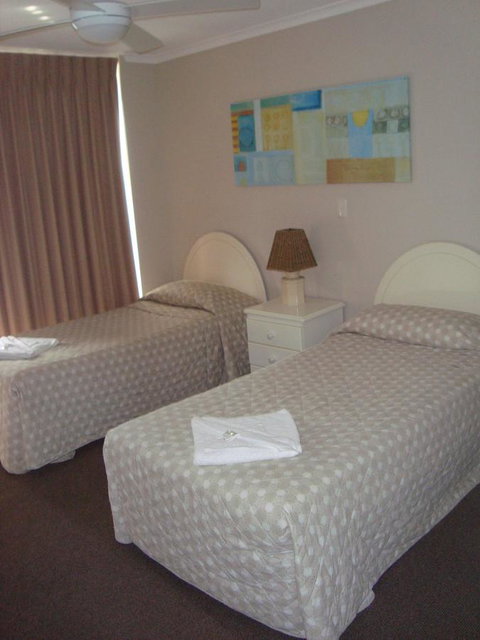 Grosvenor Beachfront Apartments Surfers Paradise - Accommodation Mermaid Beach 18