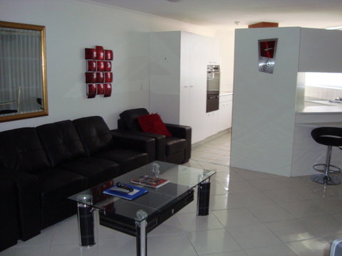 Grosvenor Beachfront Apartments Surfers Paradise - Accommodation Mermaid Beach 36