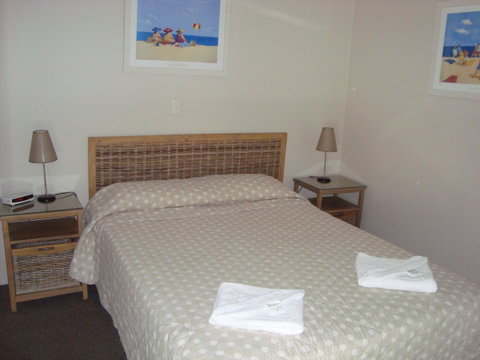 Grosvenor Beachfront Apartments Surfers Paradise - Accommodation Mermaid Beach 13