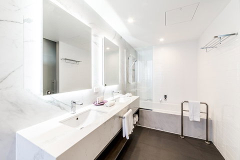 Sage Hotel James Street - Accommodation Mermaid Beach 16