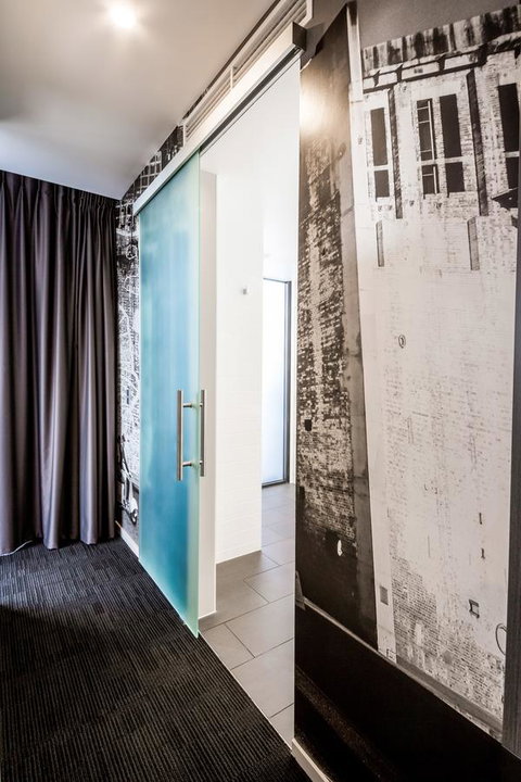 Sage Hotel James Street - Accommodation Mermaid Beach 7