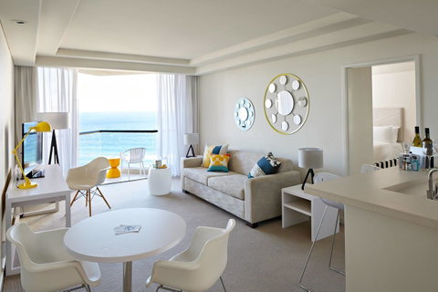 QT Gold Coast - Accommodation Mermaid Beach 7