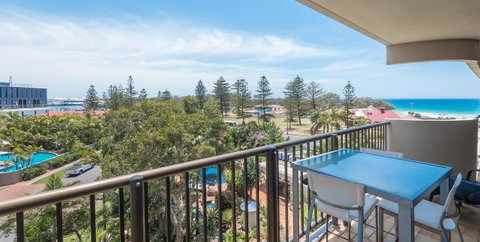 De Ville Apartments - Accommodation Mermaid Beach 12