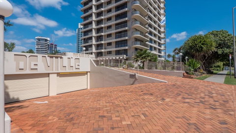De Ville Apartments - Accommodation Mermaid Beach 41