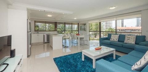 De Ville Apartments - Accommodation Mermaid Beach 21