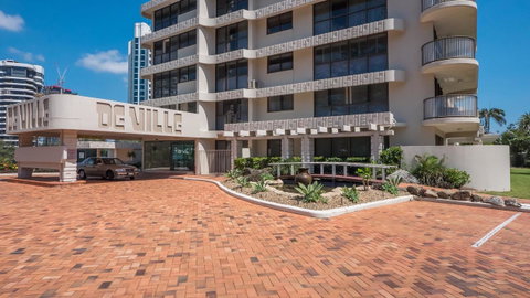 De Ville Apartments - Accommodation Mermaid Beach 37
