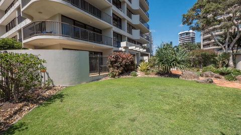 De Ville Apartments - Accommodation Mermaid Beach 34