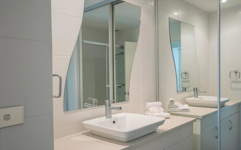 De Ville Apartments - Accommodation Mermaid Beach 25