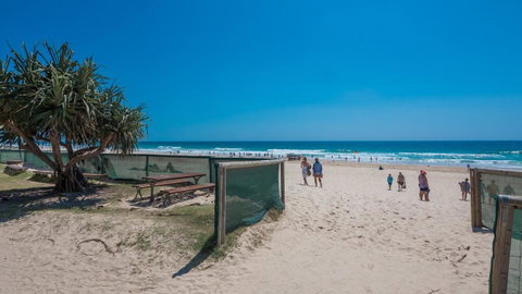 De Ville Apartments - Accommodation Mermaid Beach 40