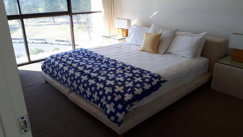 De Ville Apartments - Accommodation Mermaid Beach 8