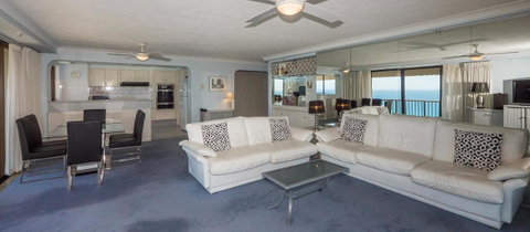 De Ville Apartments - Accommodation Mermaid Beach 23