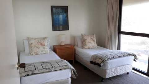 De Ville Apartments - Accommodation Mermaid Beach 6