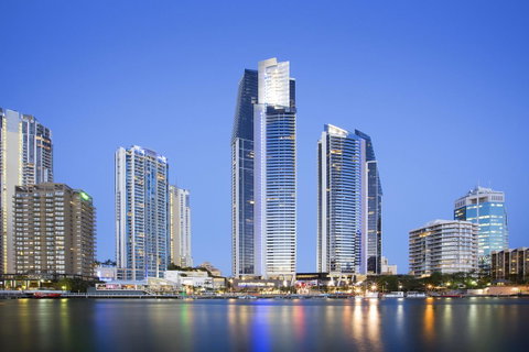 Mantra Circle On Cavill - Accommodation Mermaid Beach 0