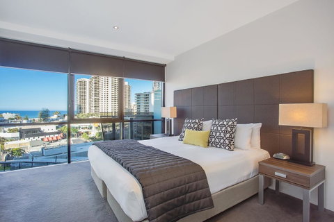 Mantra Circle On Cavill - Accommodation Mermaid Beach 25